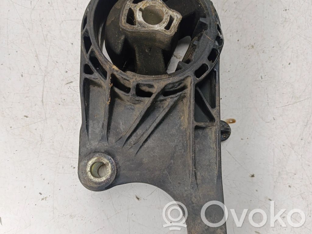 Opel Insignia A Engine mount bracket 