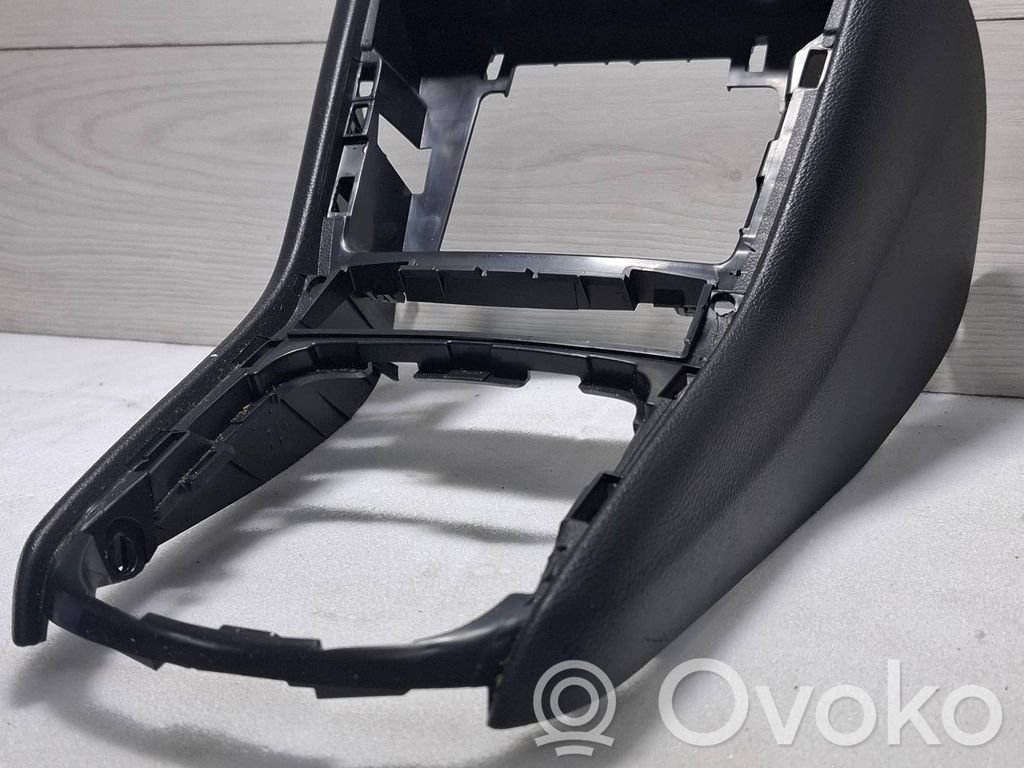 Opel Astra K Cita veida vidus konsoles (tuneļa) elementi 