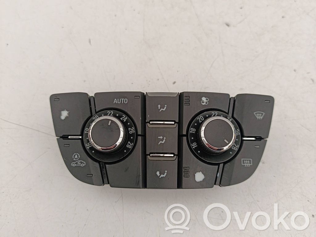 Opel Astra J Climate control unit 