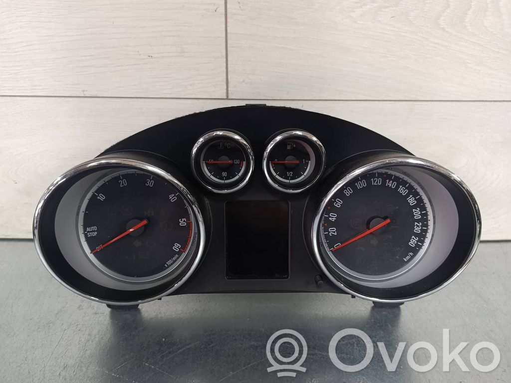 Opel Astra J Speedometer (instrument cluster) 