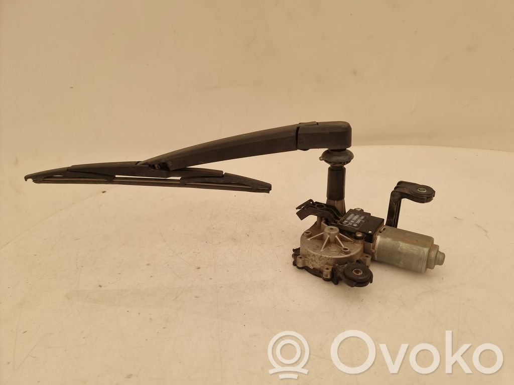 Rear window wiper motor   13256917