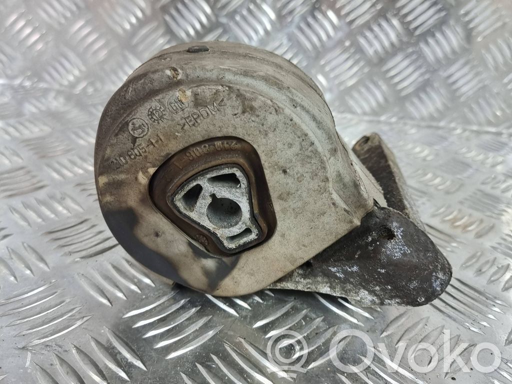 Opel Insignia A Engine mount bracket 