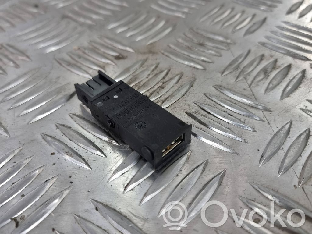 Opel Insignia A Enchufe conector USB 