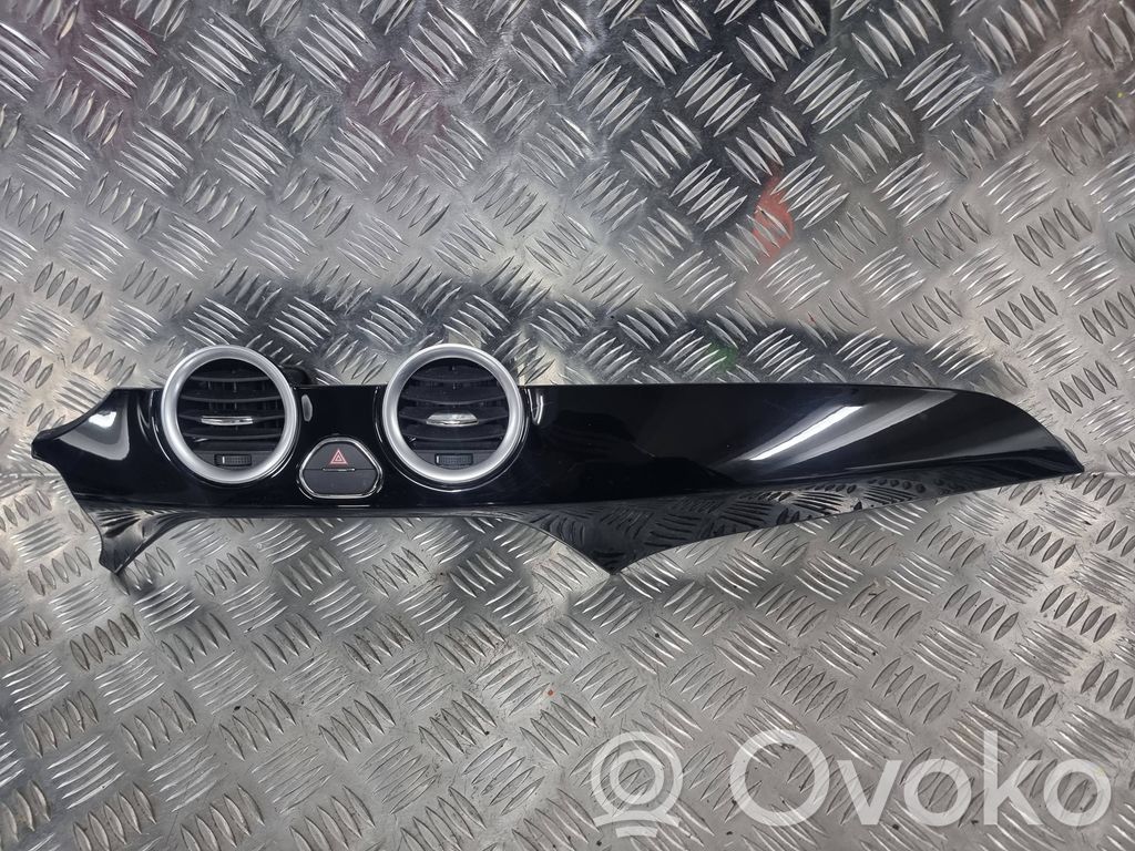 Opel Adam Отделка приборного щитка 