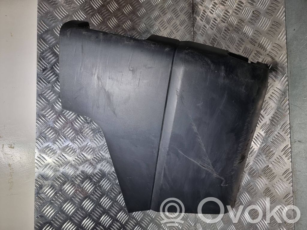 Opel Vivaro Moldura de la esquina del parachoques trasero 