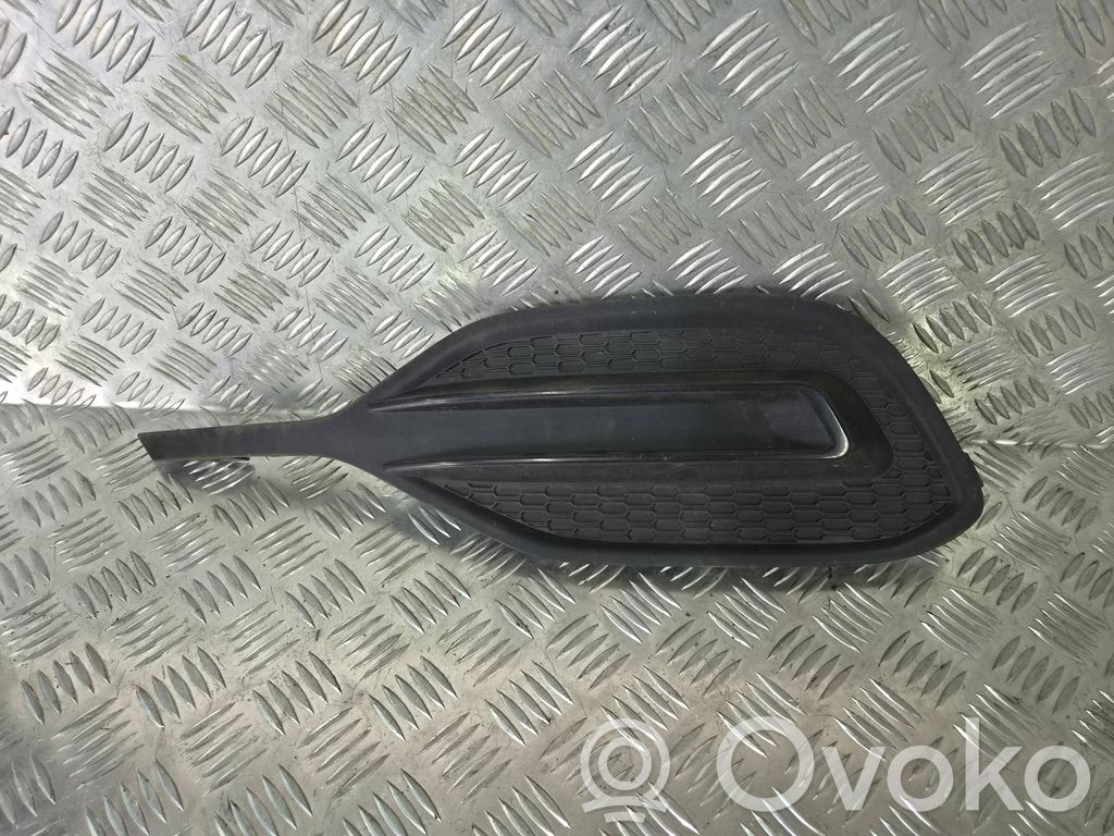Opel Astra K Etusumuvalon ritilä 