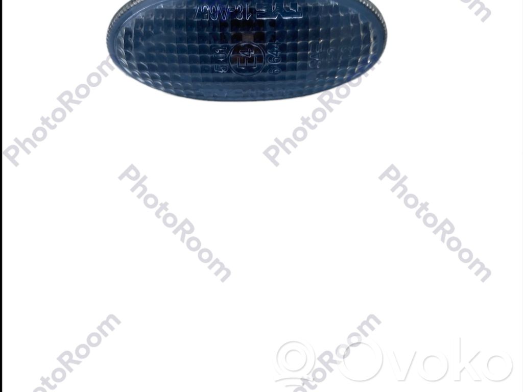 Front fender indicator light   18A657,61644