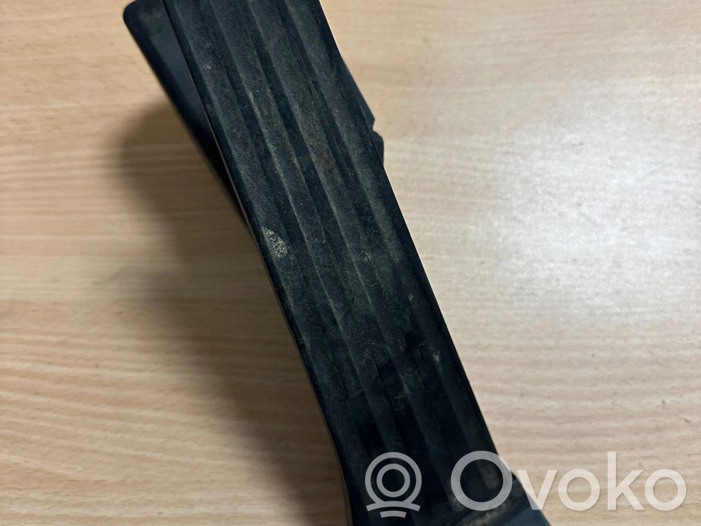 Akceleratoriaus pedalas   74766500