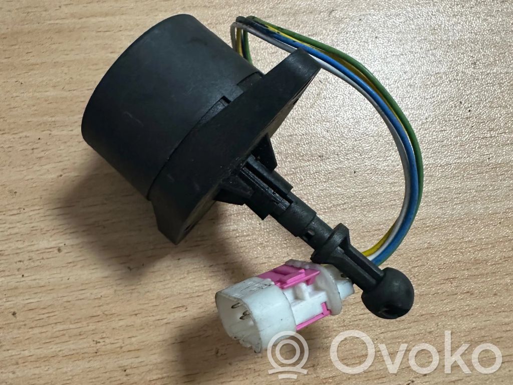 BMW 3 E46 Headlight level adjustment motor 
