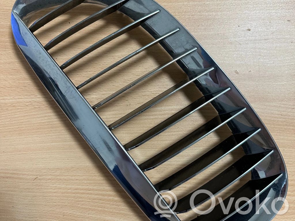 Front bumper upper radiator grill   51137077931