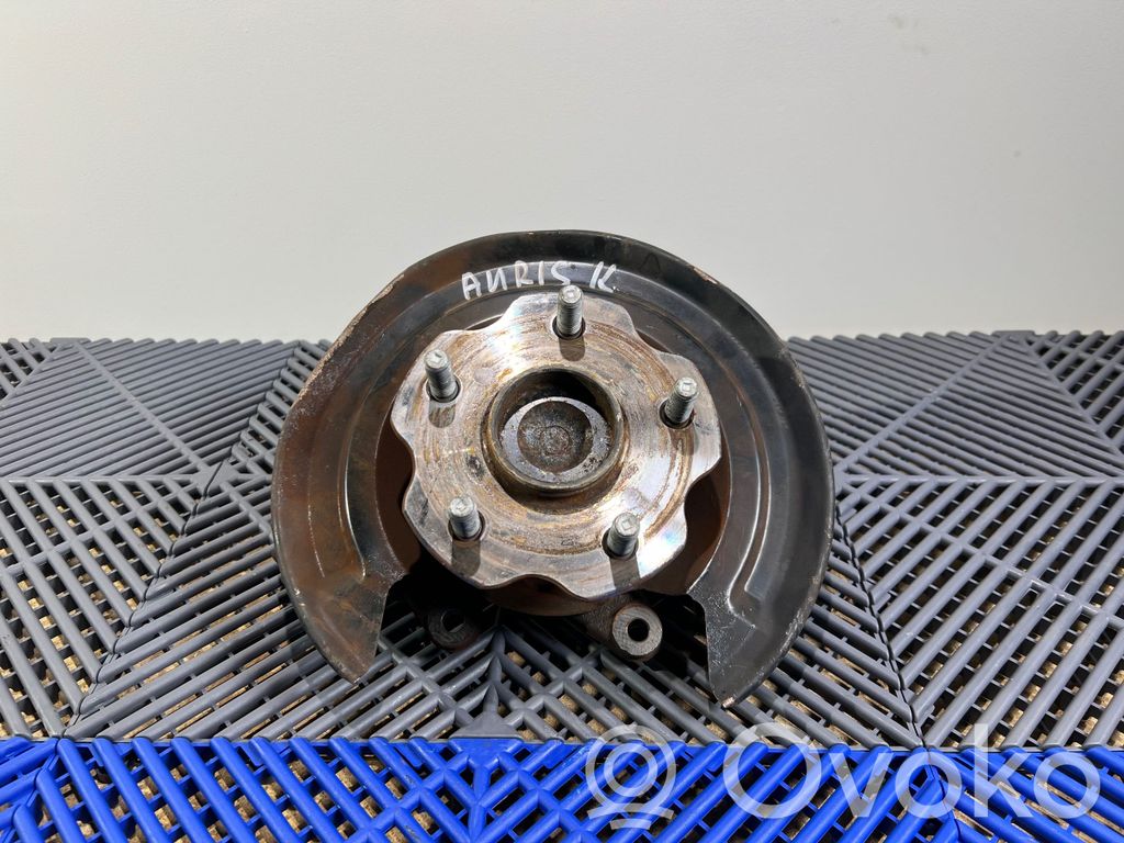 Toyota Auris E180 Priekinė stebulė 