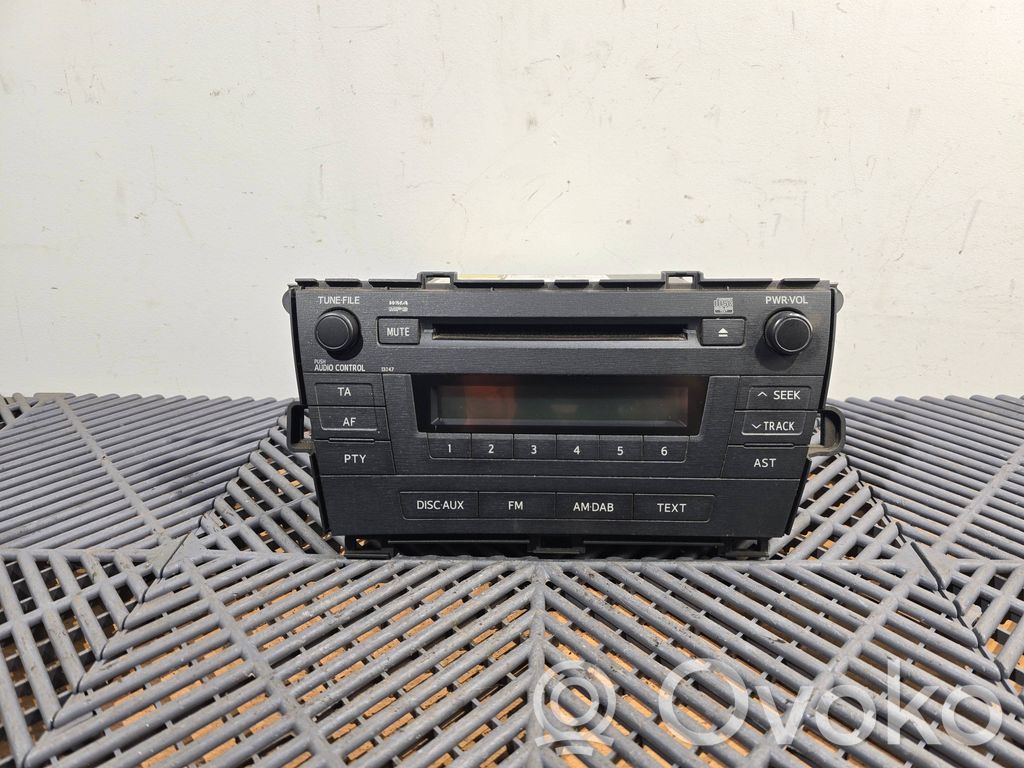 Toyota Prius (XW30) Panel / Radioodtwarzacz CD/DVD/GPS 
