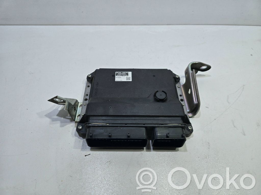 Lexus CT 200H Engine control unit/module 