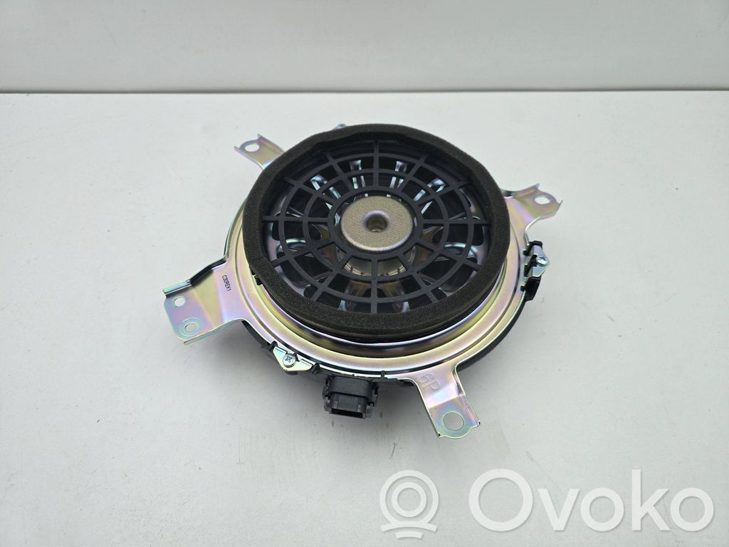 Lexus NX Altavoz subwoofer 