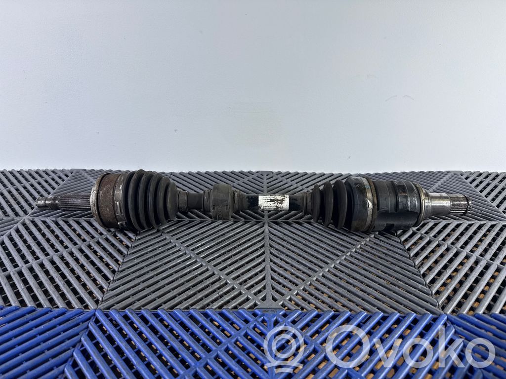 Toyota Auris E180 Priekšējā pusass 
