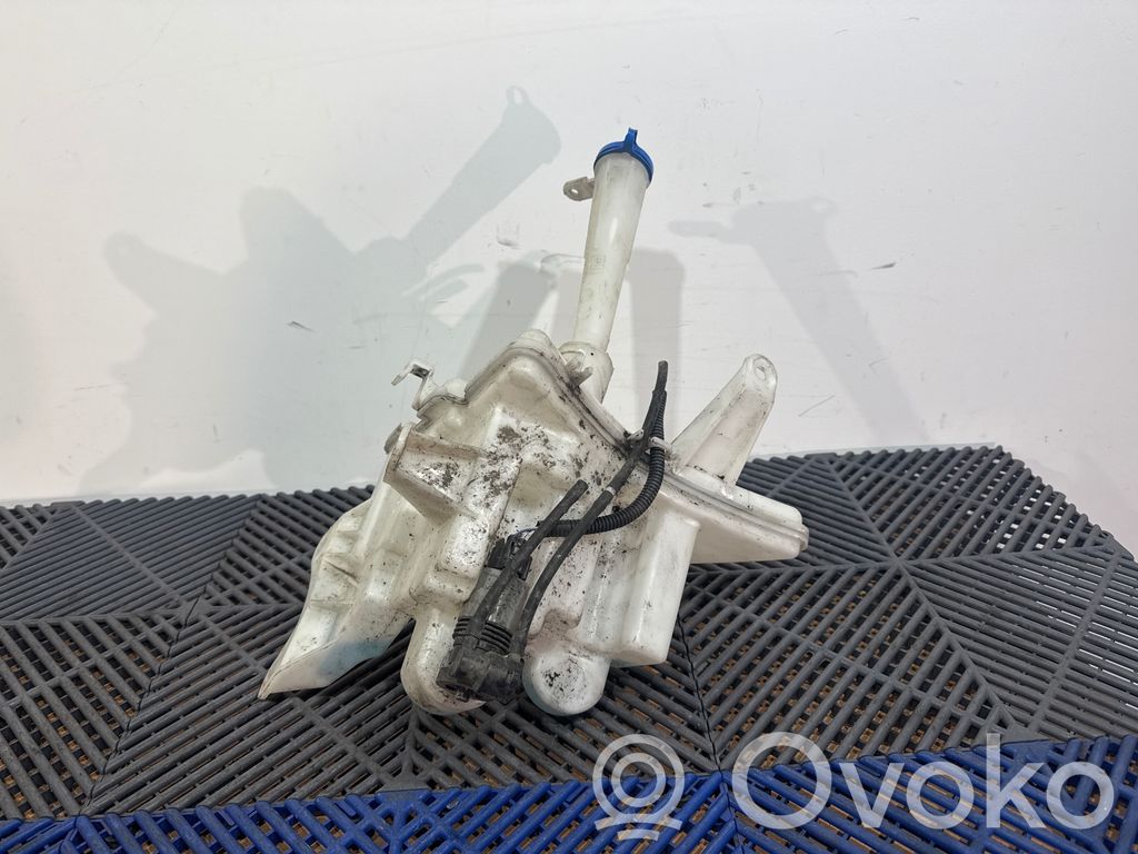 Toyota Auris E180 Logu šķidruma tvertne 