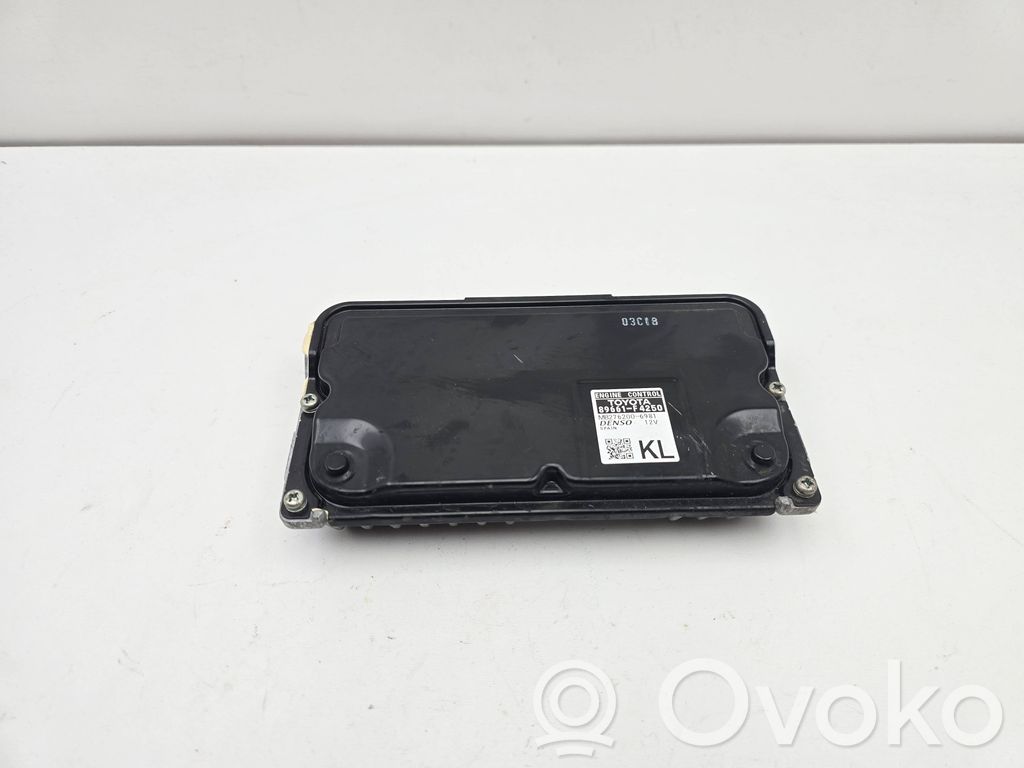 Toyota C-HR I Engine control unit/module 