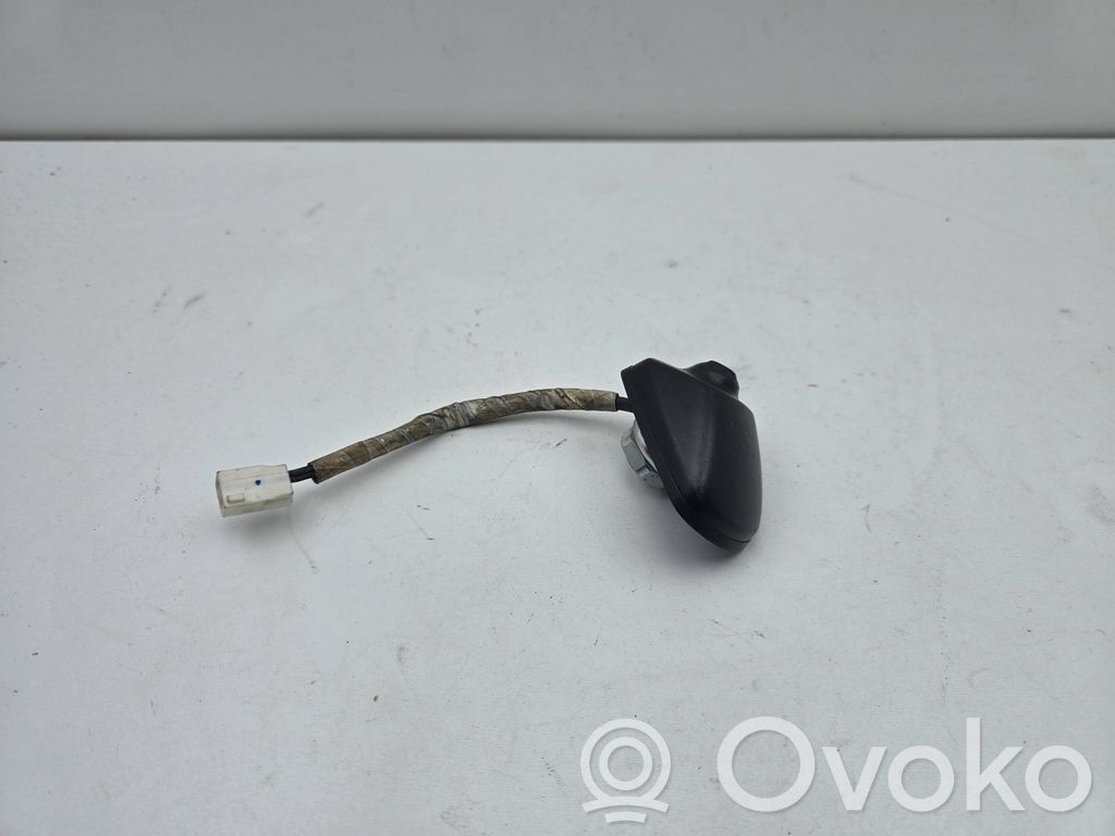 Toyota Prius (XW30) Antena GPS 