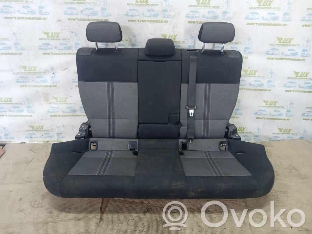 Asiento trasero   52202991671