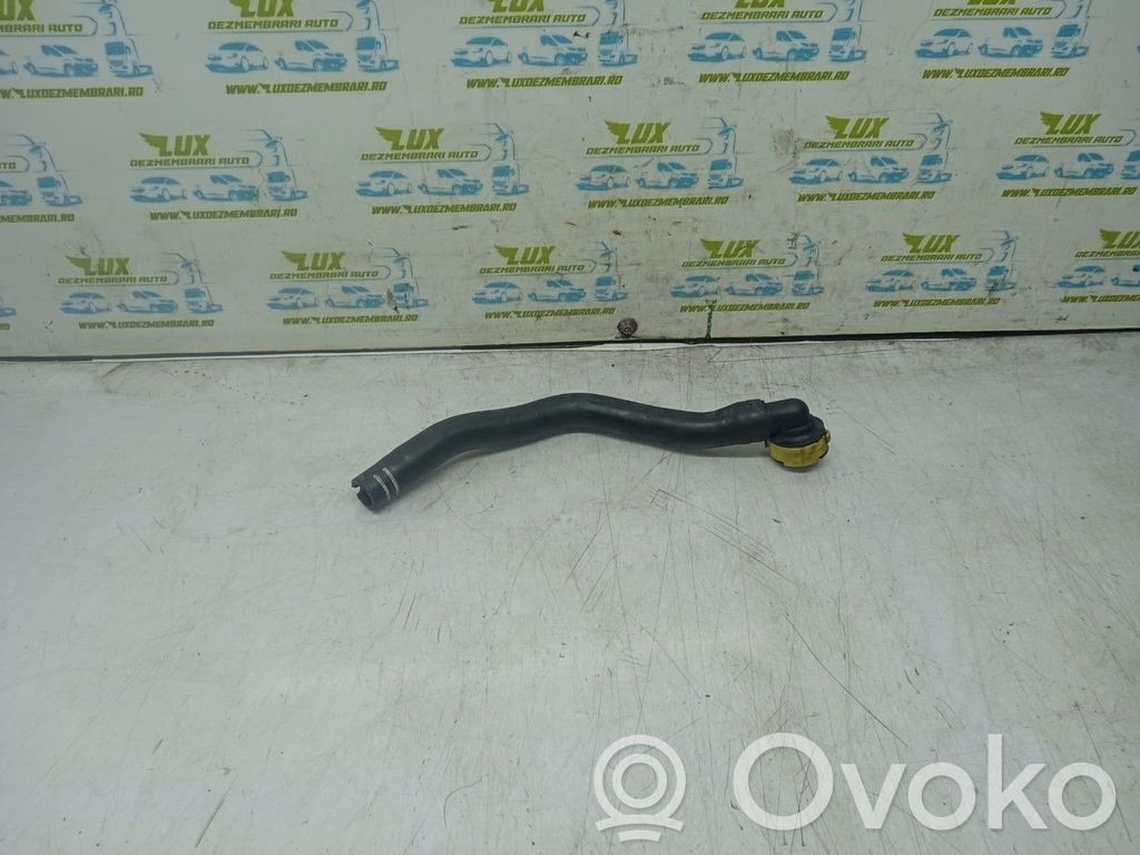 Oil cooling pipe