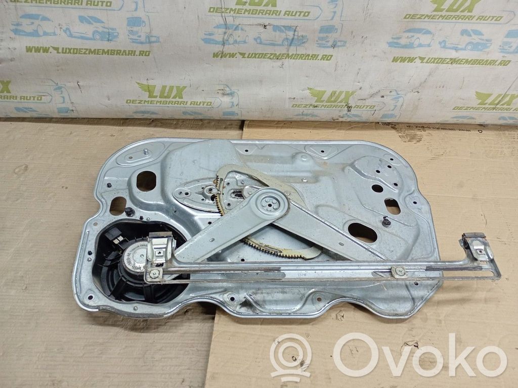 Ford Focus Front door window regulator with motor 
