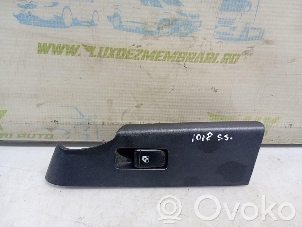 Chevrolet Aveo Electric window control switch 