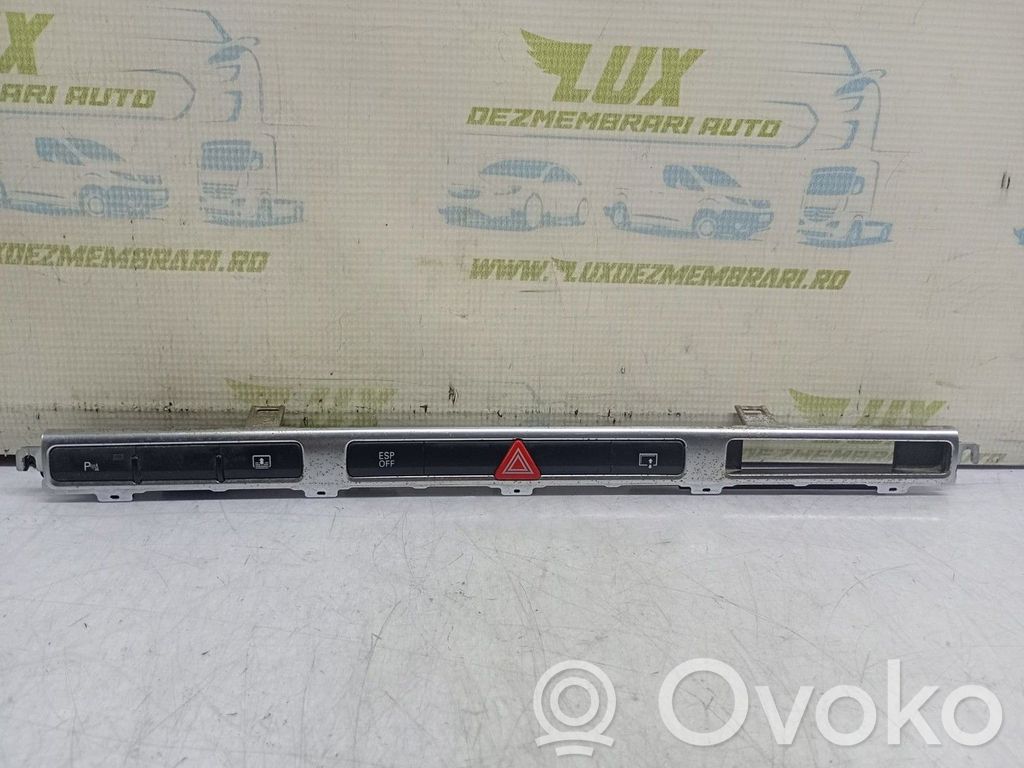 Audi A8 S8 D3 4E Hazard light switch 