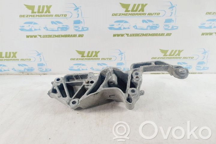 Łapa / Mocowanie silnika   9809714689