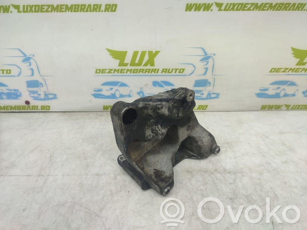 BMW X3 E83 Engine mounting bracket 