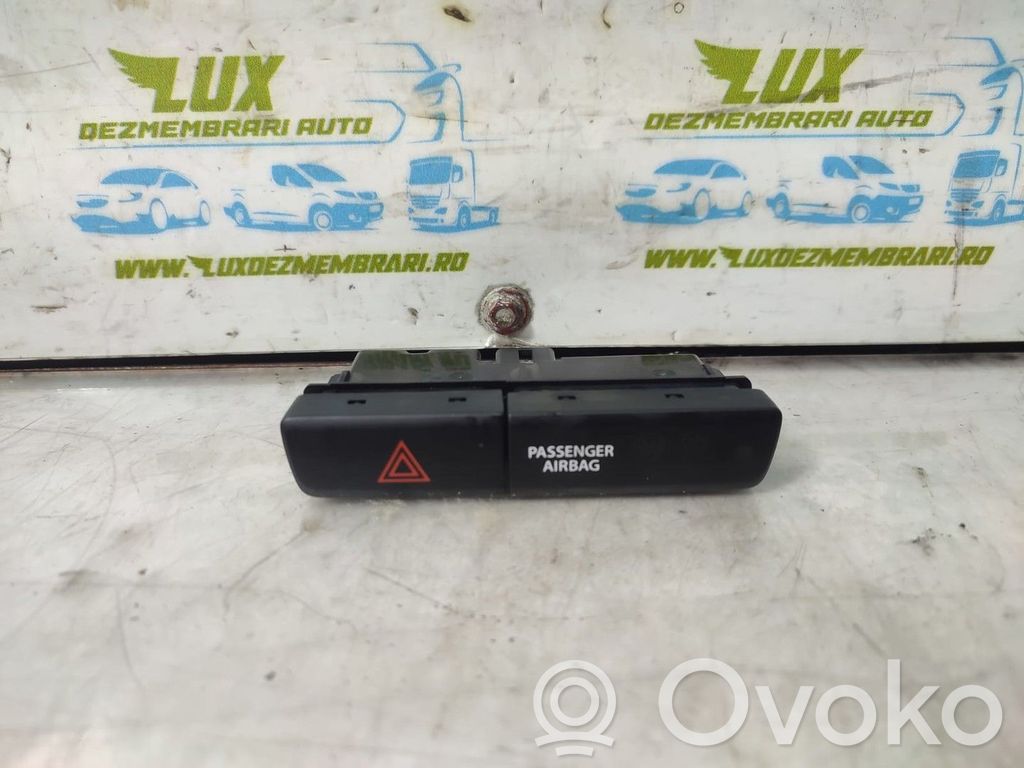 Suzuki Ignis Hazard light switch 