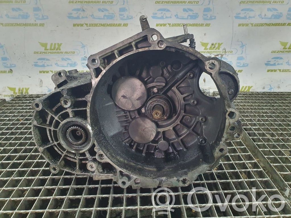 Volkswagen Golf V Scatola del cambio manuale a 5 velocità 