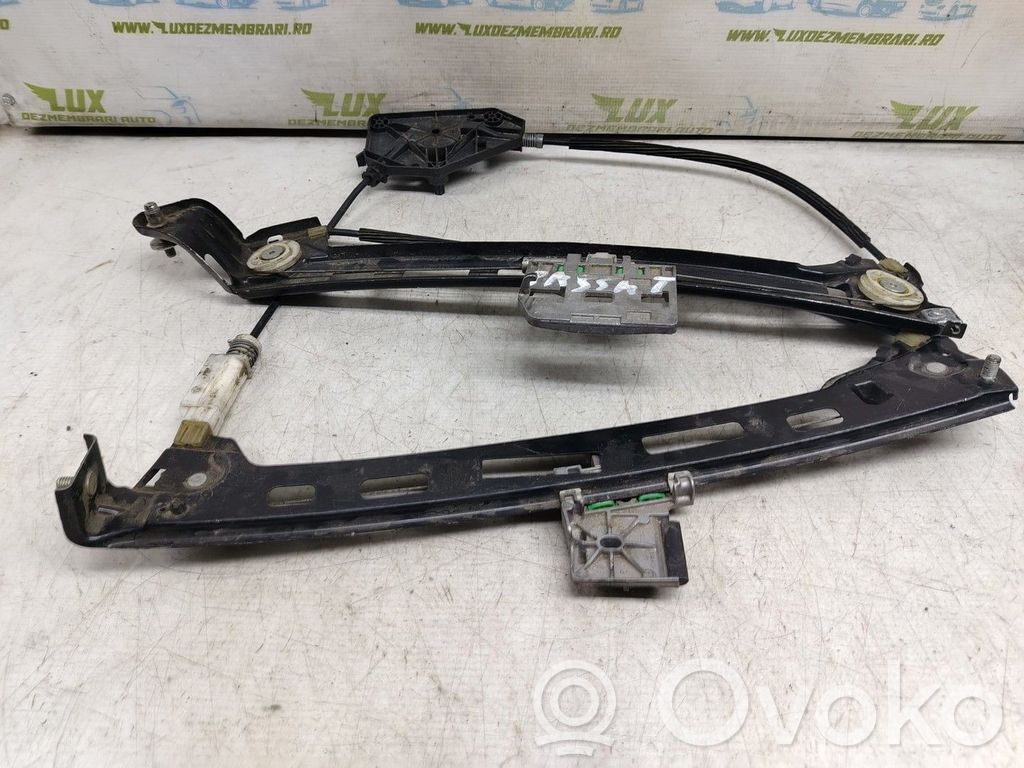 Volkswagen PASSAT CC Macara ușă față cu motor 