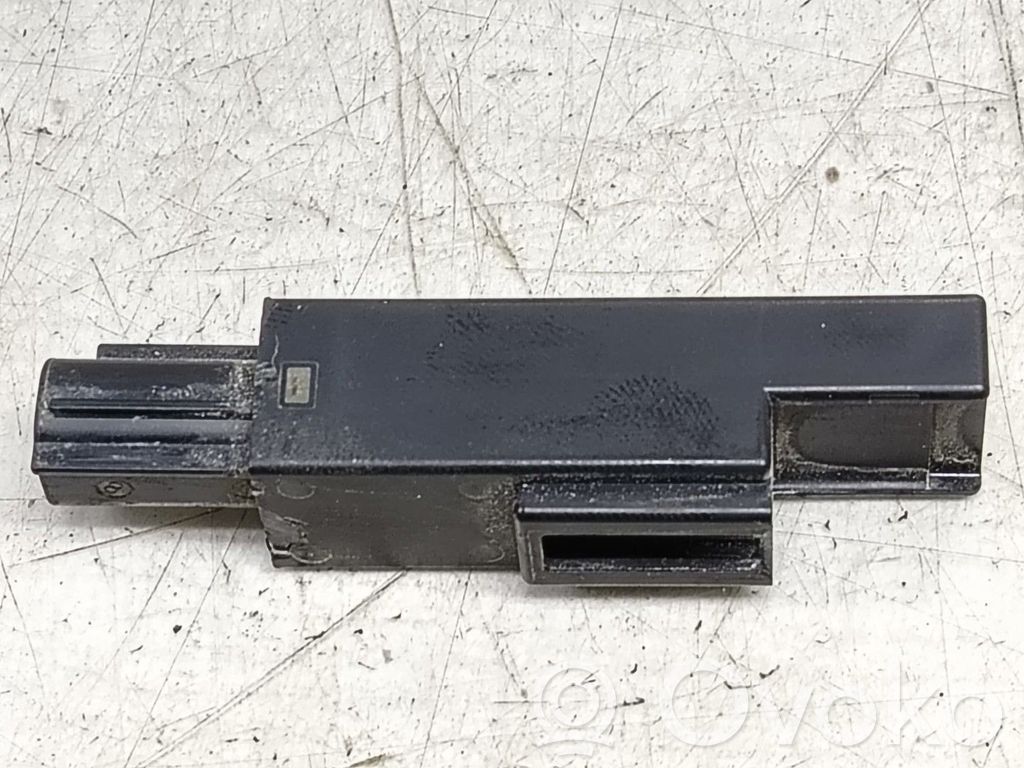 Keyless system antenna