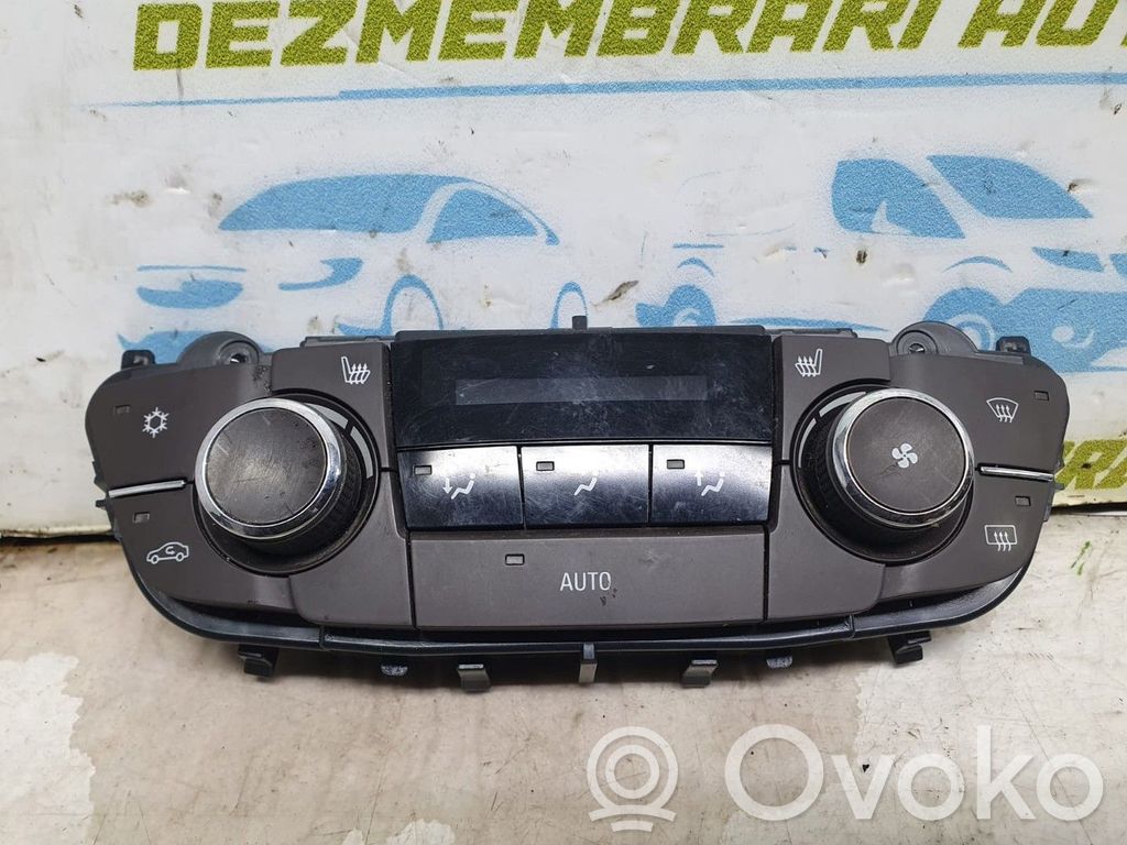 Opel Insignia A Air conditioning (A/C) switch 