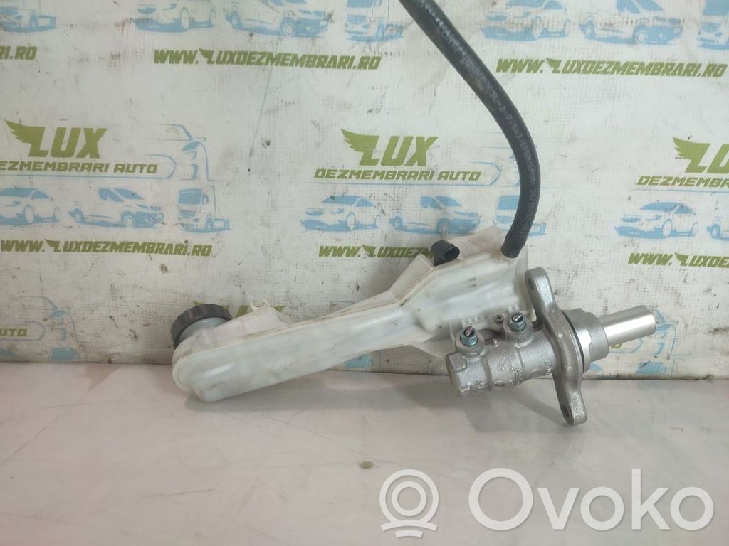 BMW 2 F44 Główny cylinder hamulca 