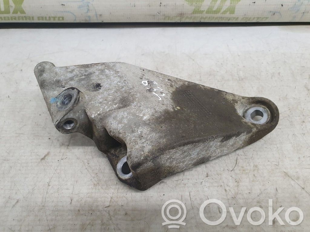 Chevrolet Lacetti Engine mounting bracket 