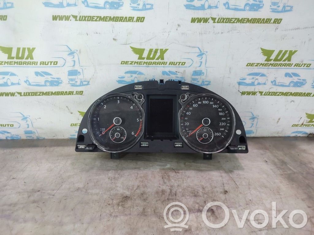 Volkswagen PASSAT B7 Otras partes del panel de instrumentos 
