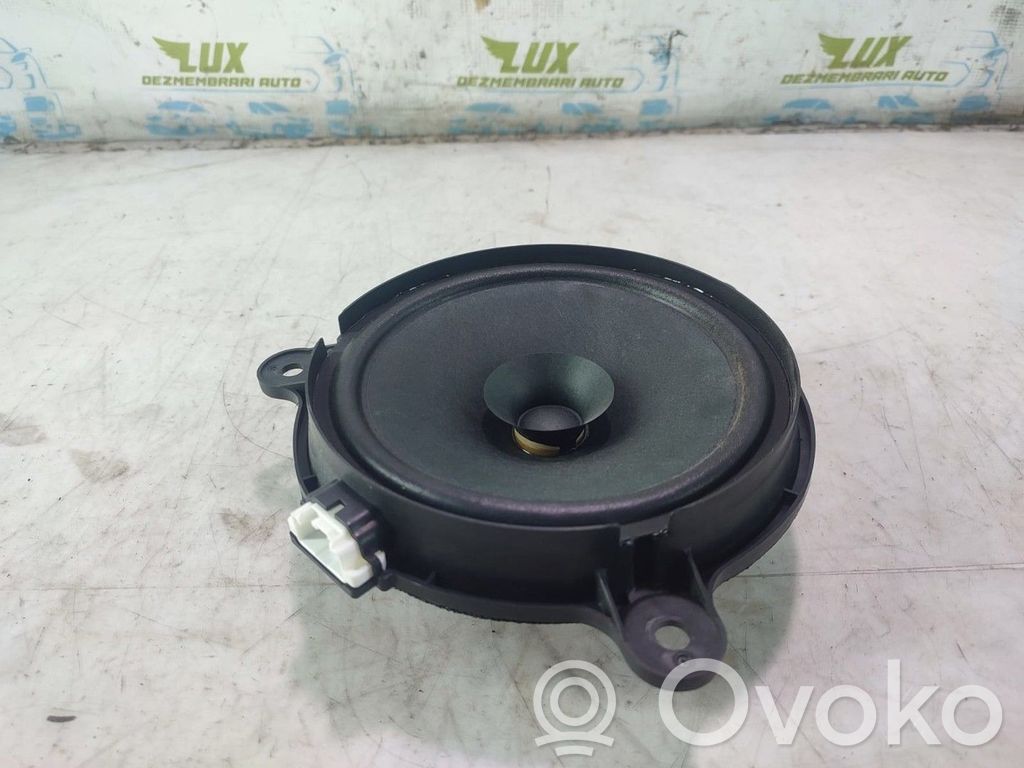 Altavoz de la puerta delantera   KD4966960