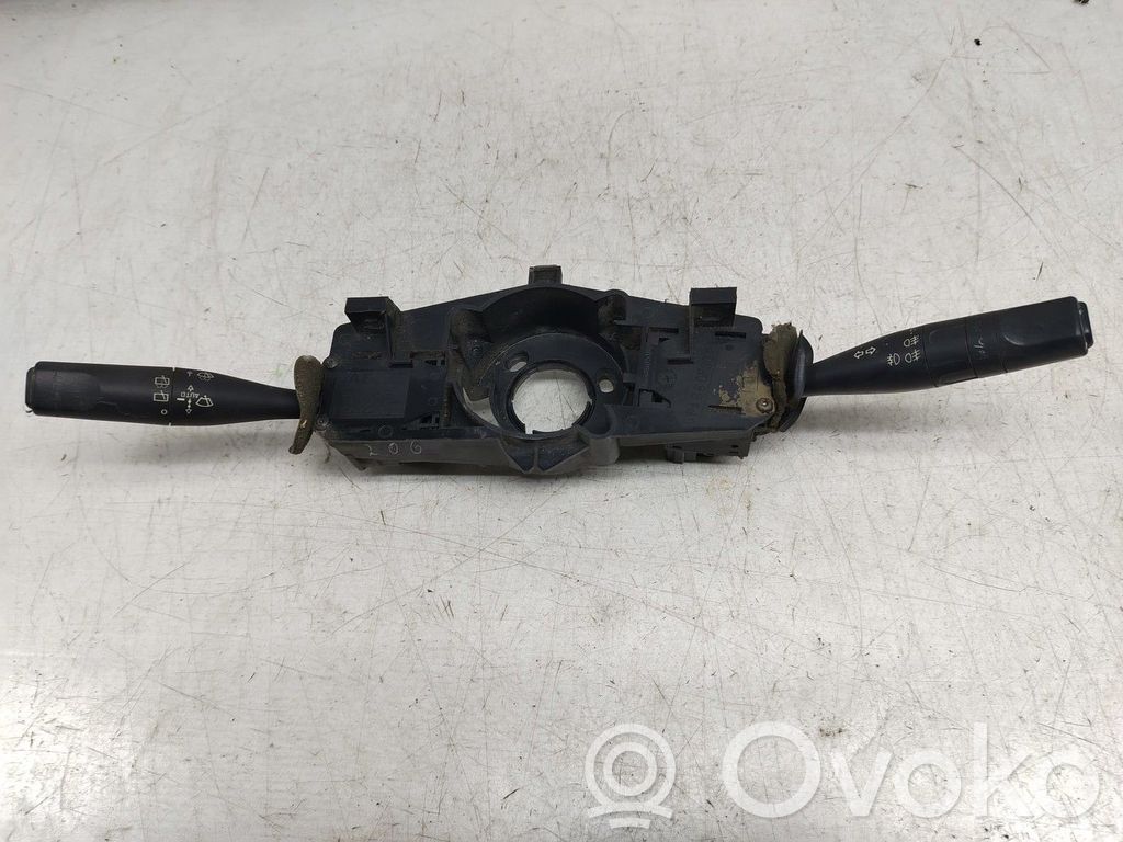 Peugeot 206 Butoane/comutatoare pe volan 