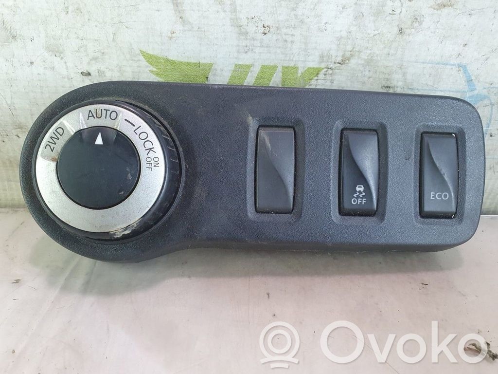 Dacia Duster Un conjunto de interruptores 