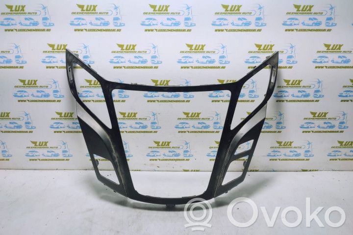 Moldura del panel   847403Z000
