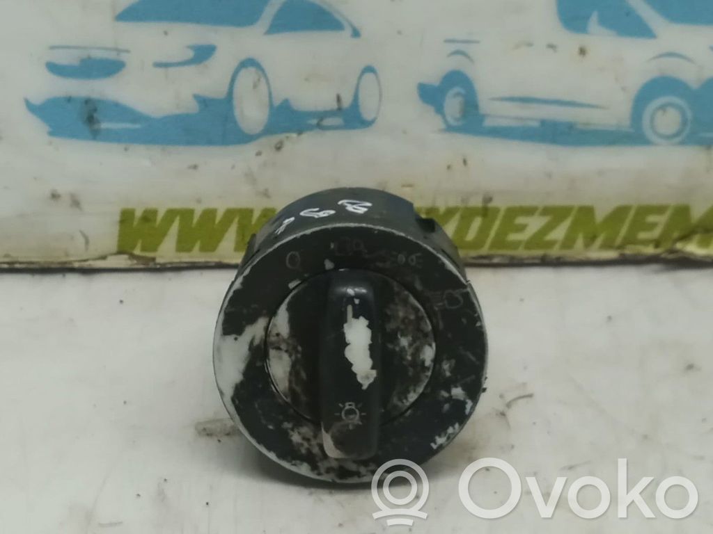 Volkswagen Golf V Comutator lumini 