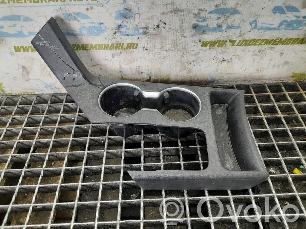 KIA Sportage Przedni uchwyt na kubek tunelu środkowego 