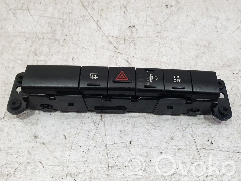 Chrysler PT Cruiser A set of switches 