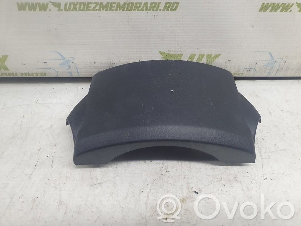 Mitsubishi Pajero Rivestimento della portiera anteriore (modanatura) 