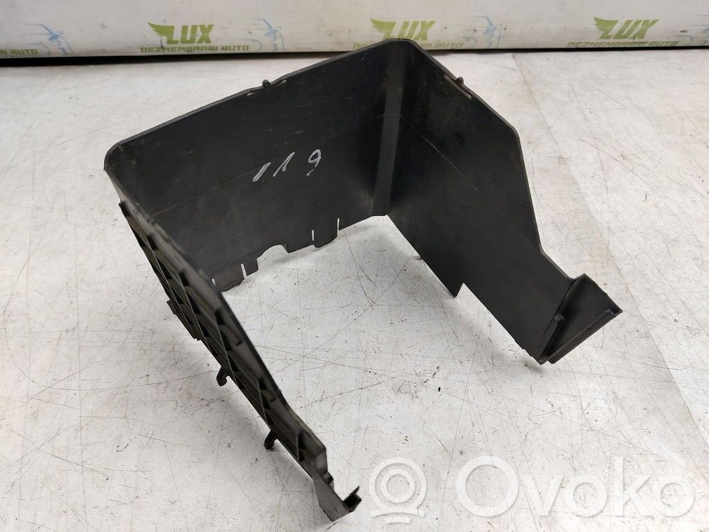 Volkswagen PASSAT B6 Coperchio/tappo della scatola vassoio della batteria 