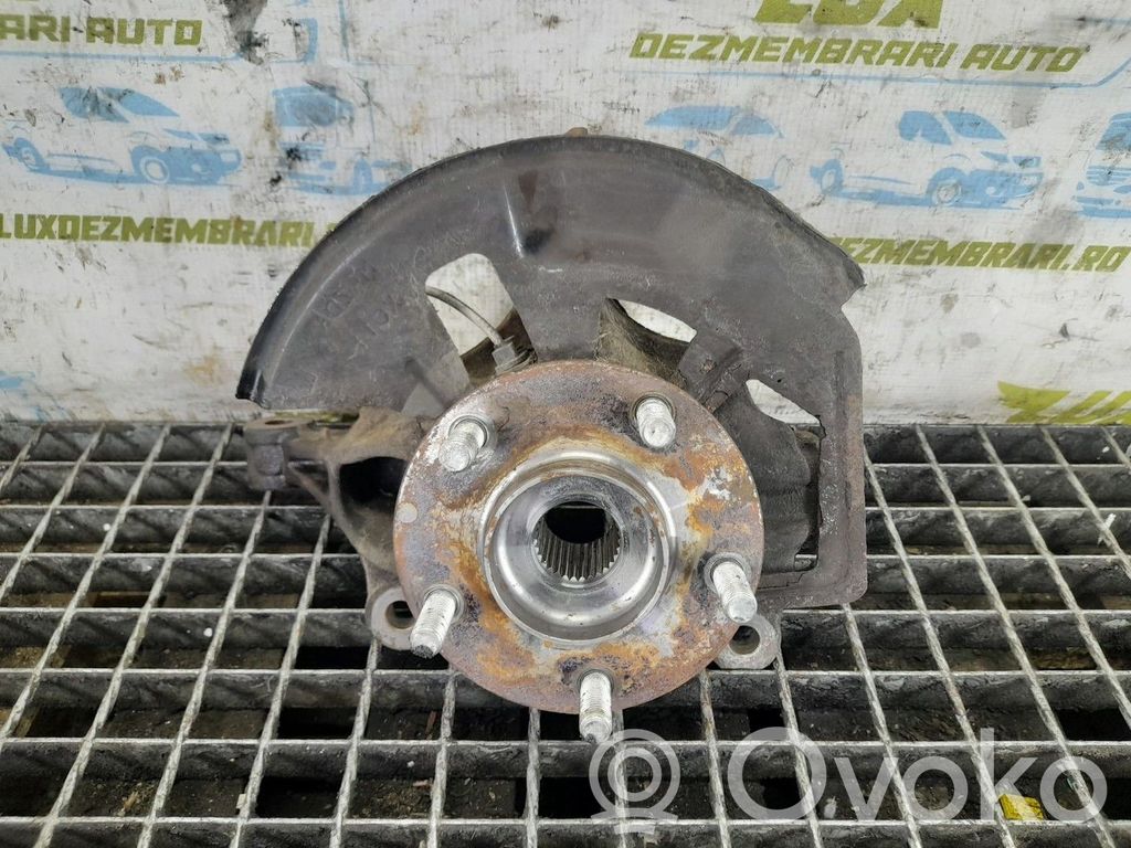 Mazda 5 Priekinis kelmas 