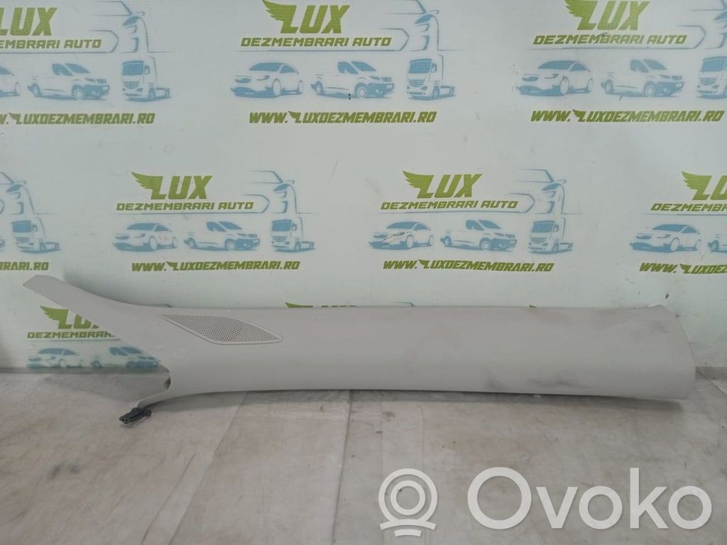 Skoda Octavia Mk4 Listón embellecedor de la puerta delantera (moldura)
