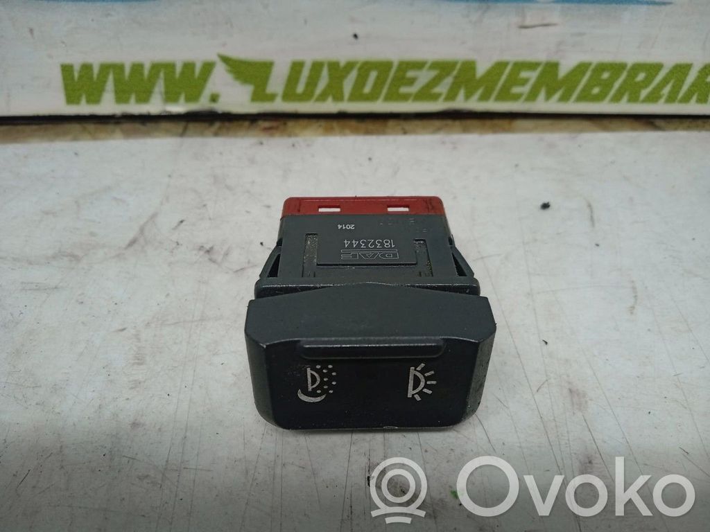 Bouton commande réglage hauteur de phares   1832344