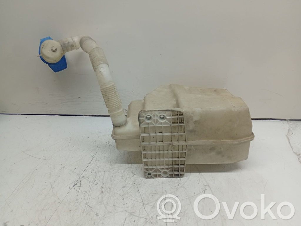 Volkswagen Golf V Réservoir de liquide lave-glace